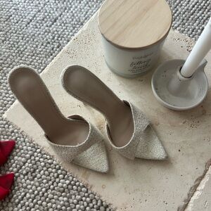 Elegant Cream Women's Mules
